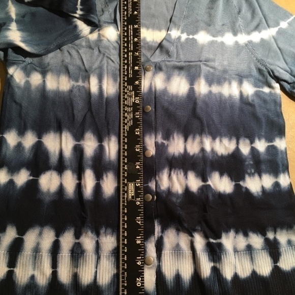 CHICO’S Spring Summer Cardigan, NWOT, Blue/White TIE DYE, Chico’s Size ZERO - Picture 7 of 8